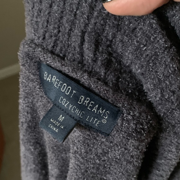 Barefoot Dreams feather soft Circle Cardigan - Picture 8 of 11